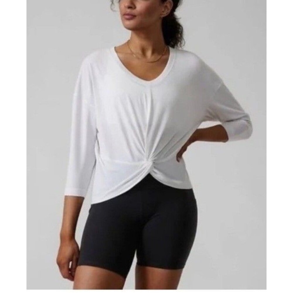 Athleta Embody Twist Front Top Shirt V Neck Cropped 3/4 Sleeve White Women’s S
